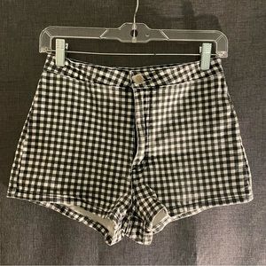 Vintage high waisted gingham shorts